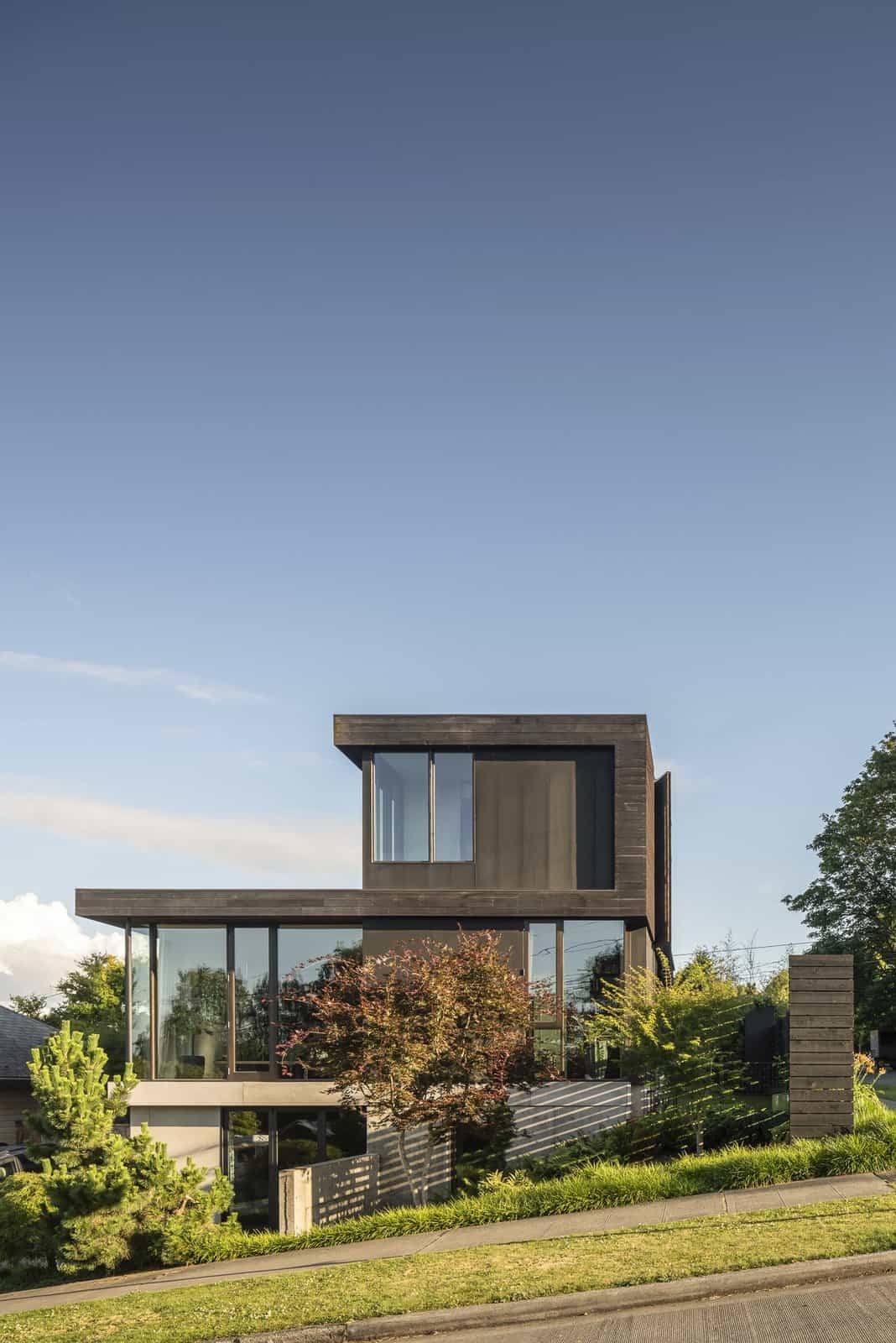 contemporary-home-exterior