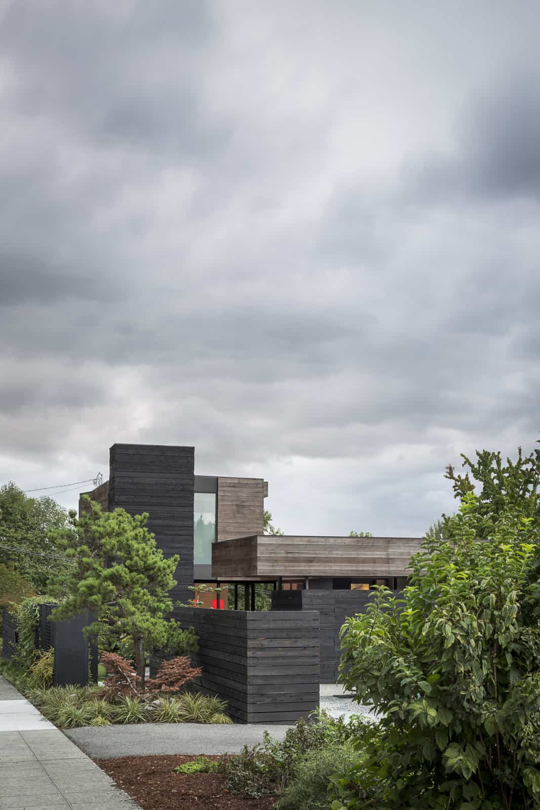contemporary-home-exterior