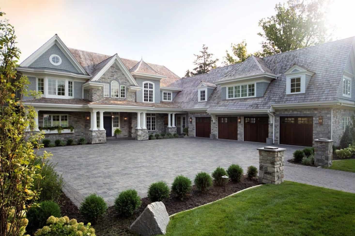 traditional-style-lake-house-exterior
