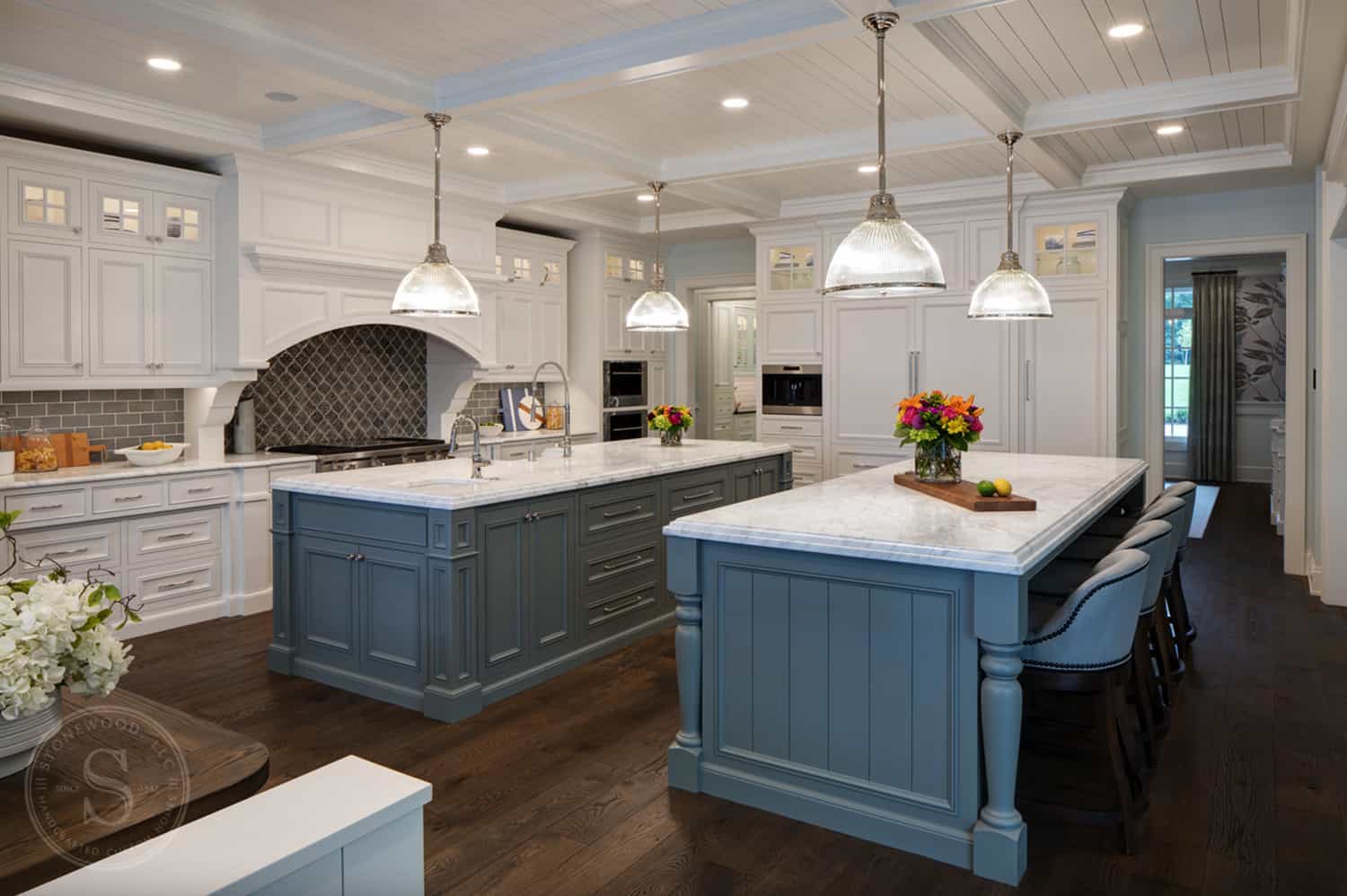 traditional-style-kitchen