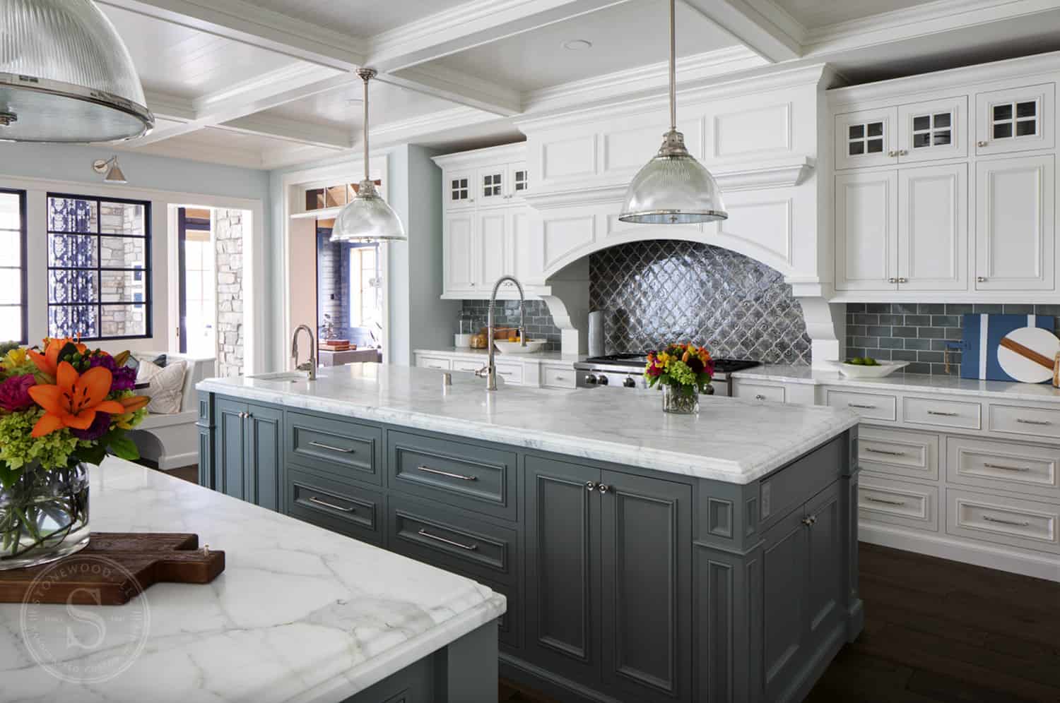 traditional-style-kitchen
