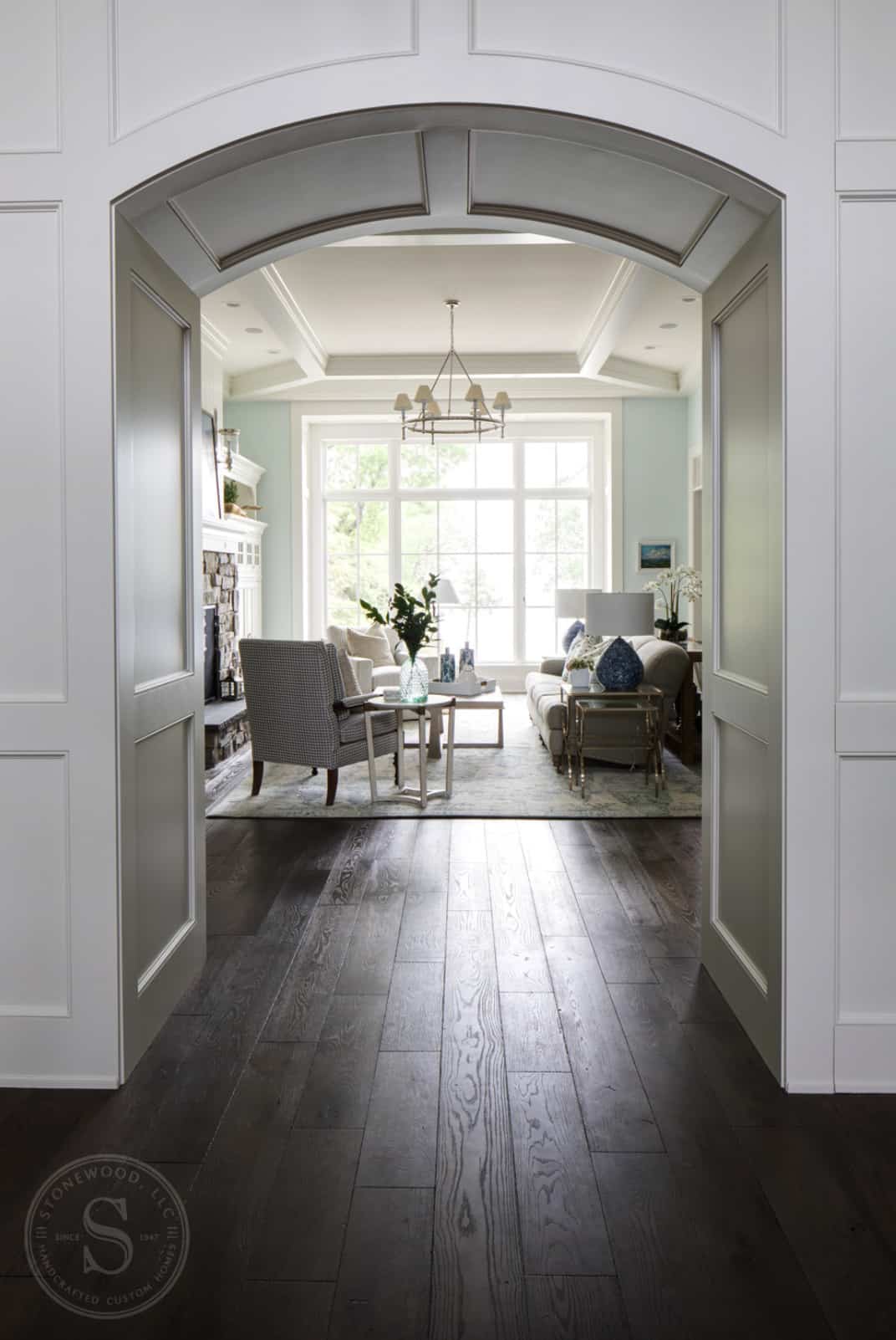 traditional-style-hall