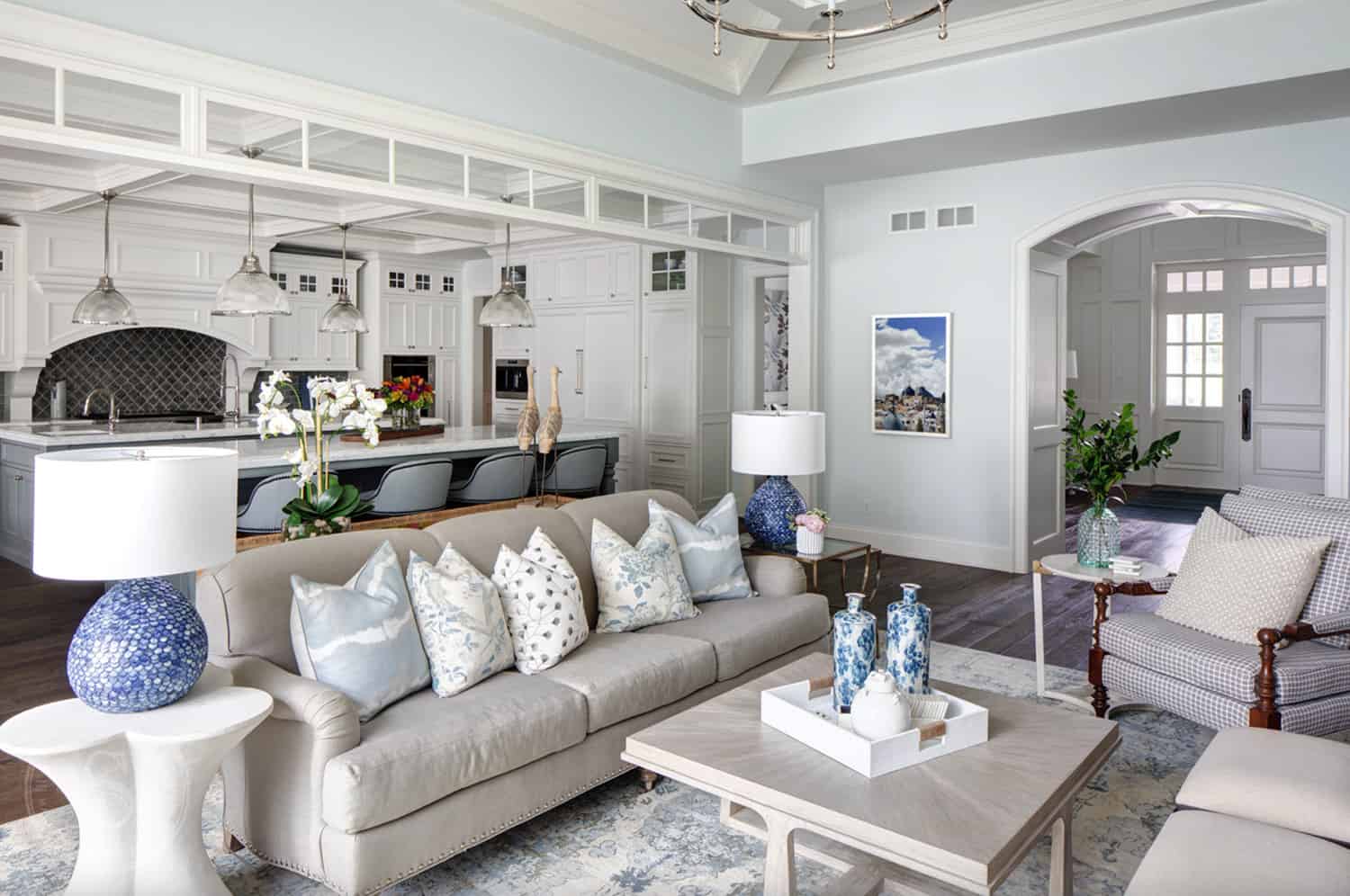 traditional-style-living-room