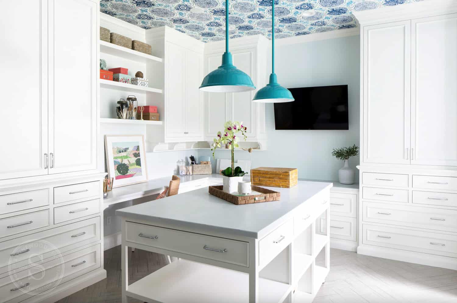 traditional-style-craft-room-and-home-office