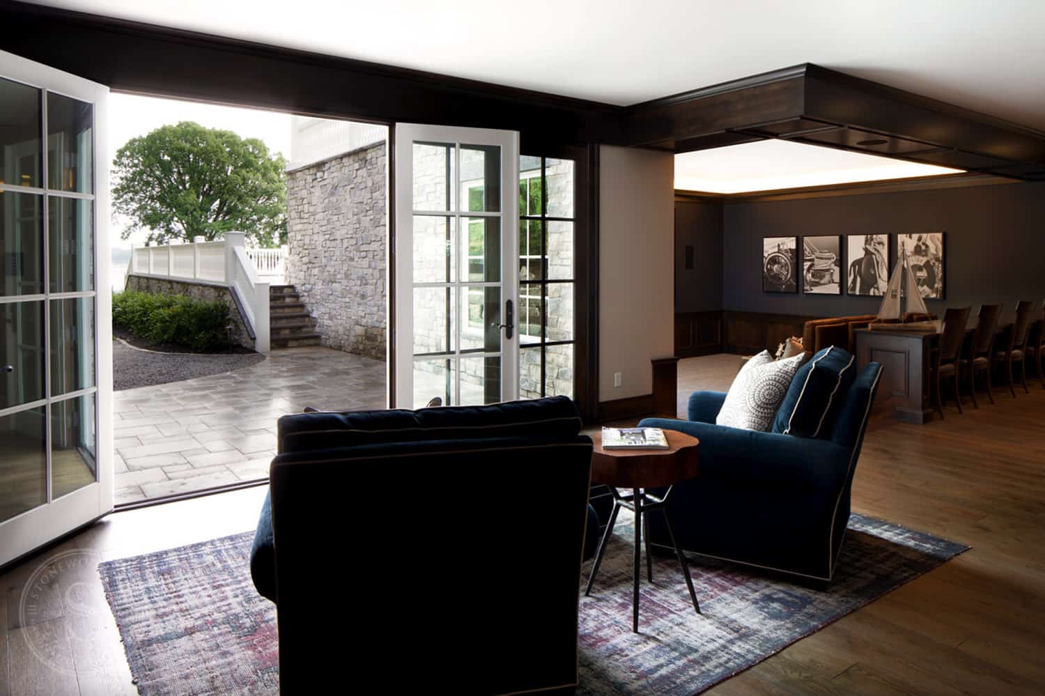 traditional-style-family-room
