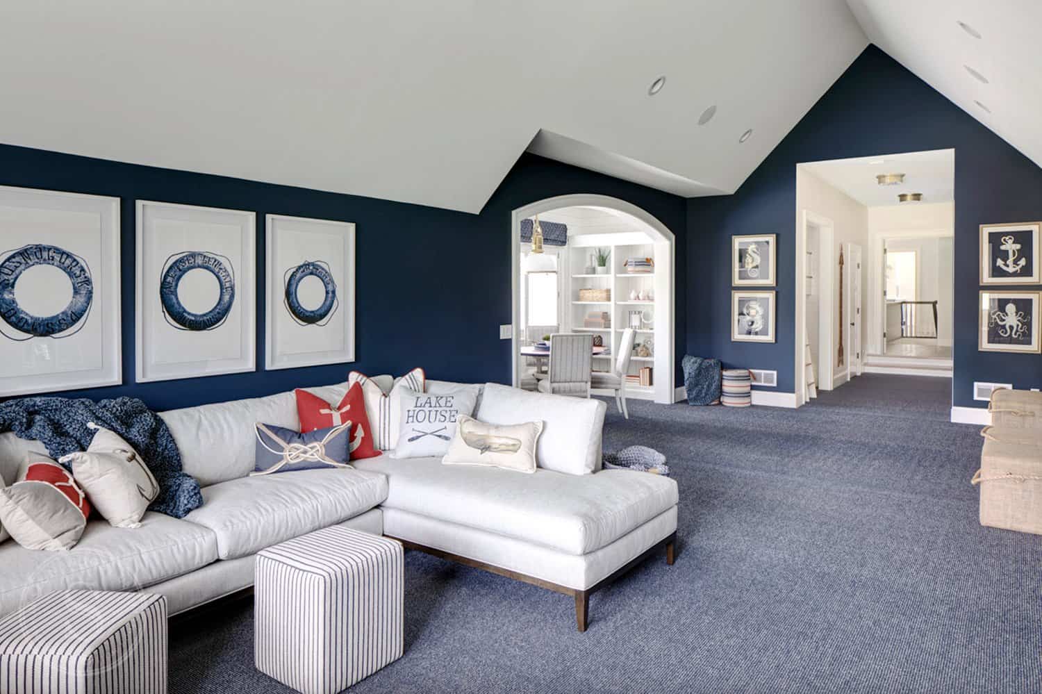 traditional-style-kids-room