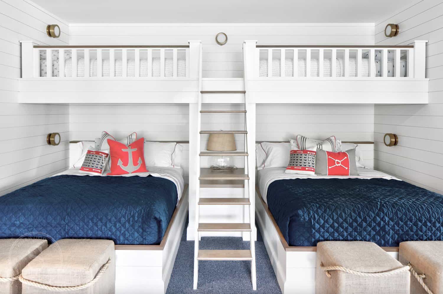 traditional-style-bunk-bedroom