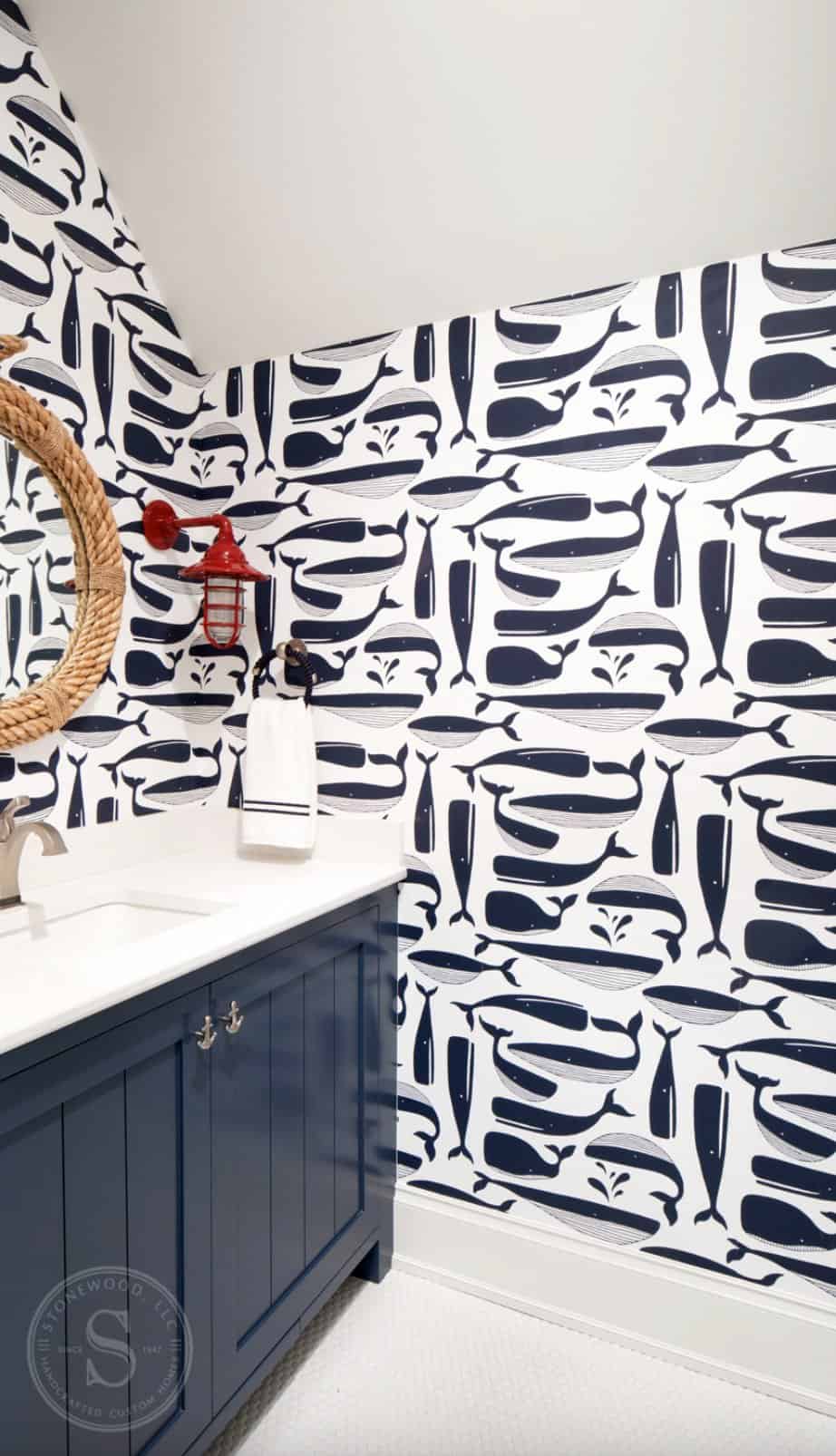 traditional-style-powder-bathroom