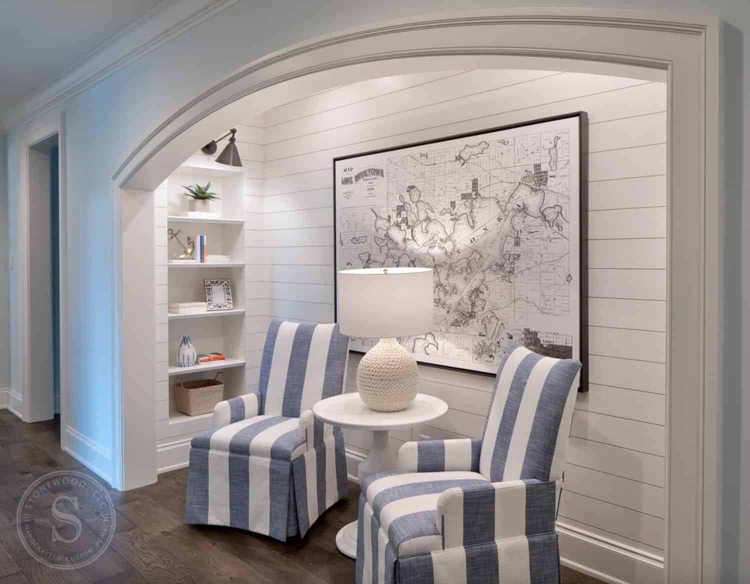 traditional-style-reading-nook
