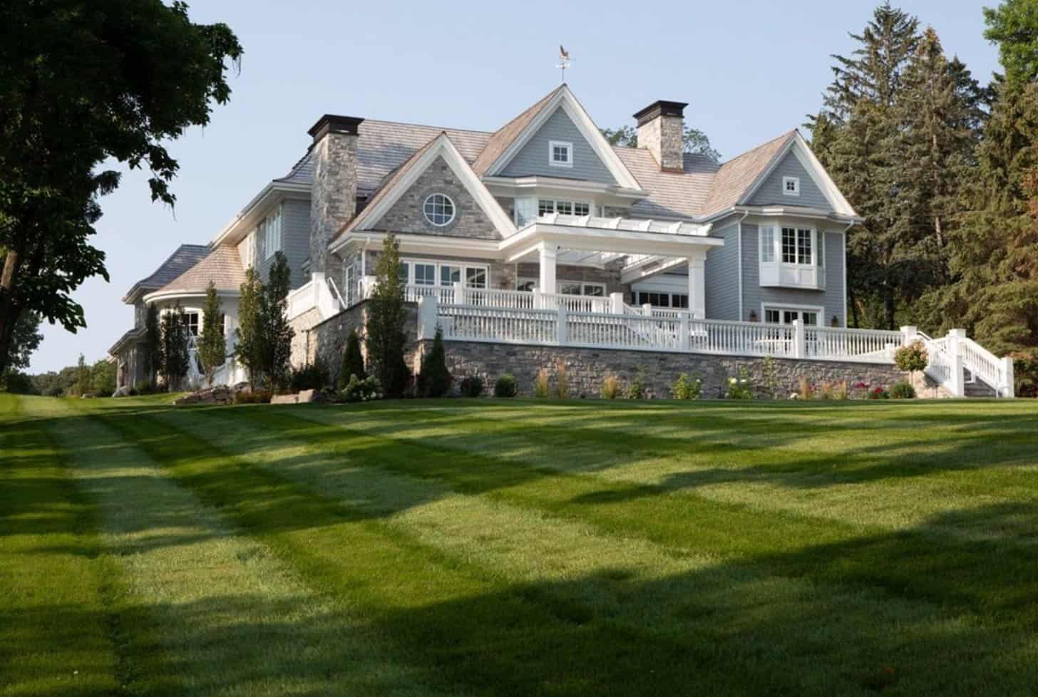 traditional-style-lake-house-exterior