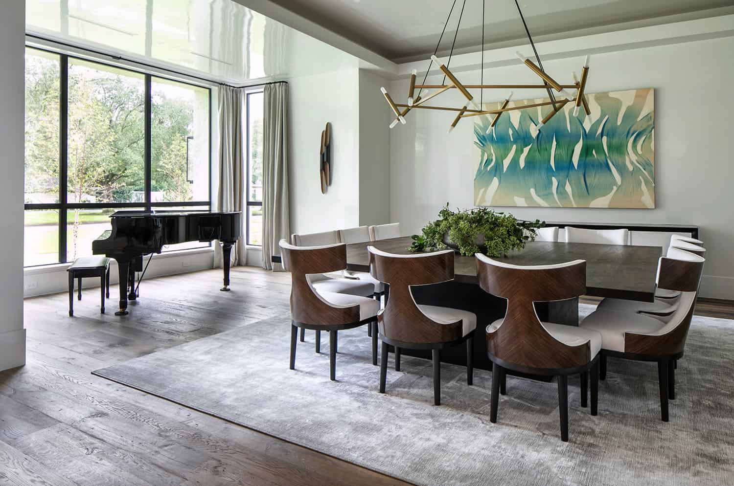 transitional-style-dining-room