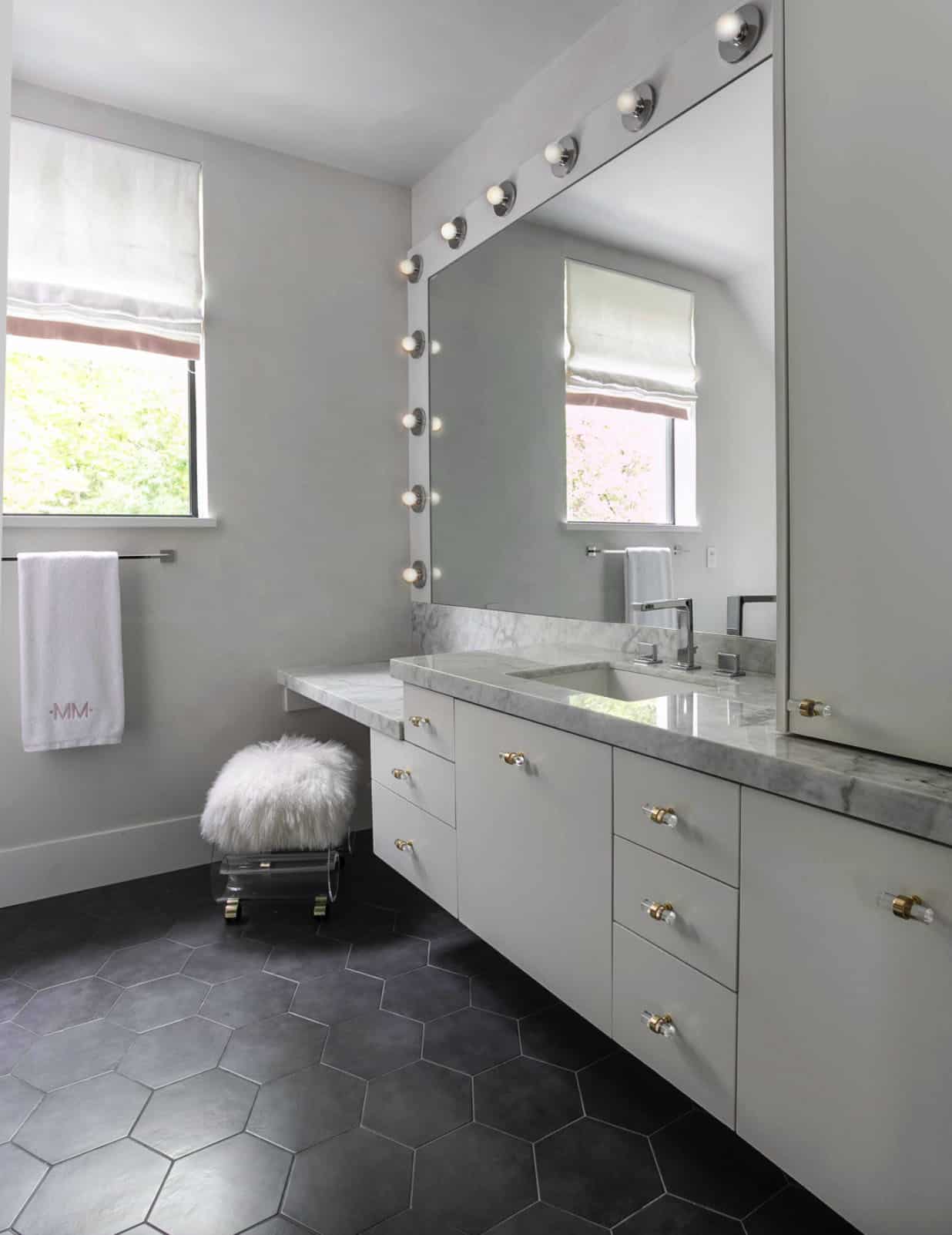 transitional-style-bathroom