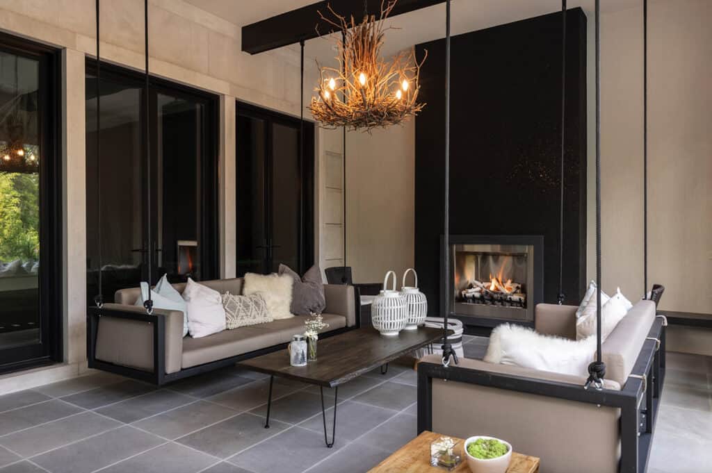 28 Amazing Covered Patio And Porch Design