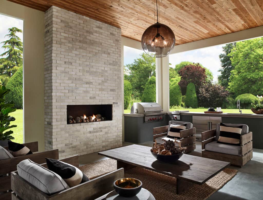 28 Amazing Covered Patio And Porch Design