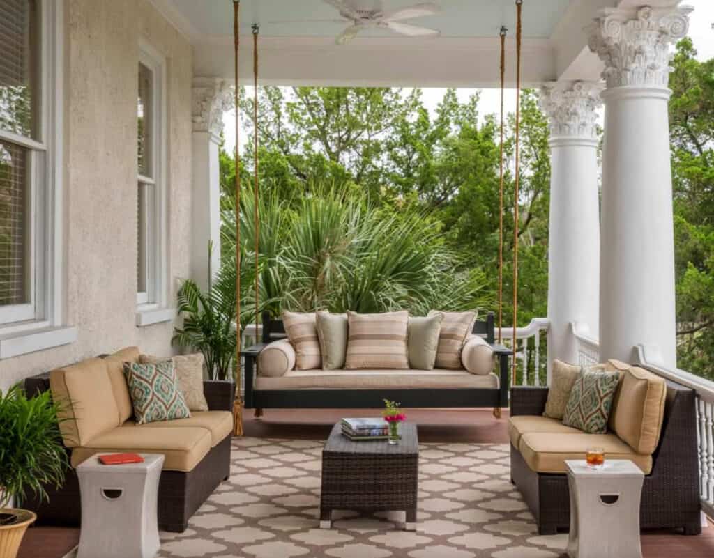28 Amazing Covered Patio And Porch Design
