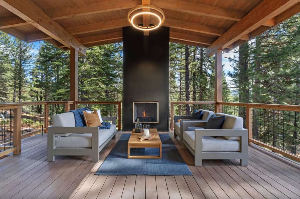 28 Amazing Covered Patio And Porch Design