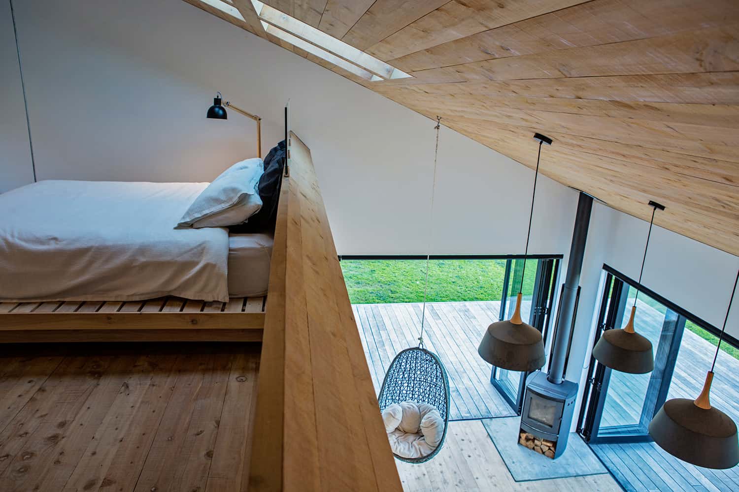 modern-loft-bedroom