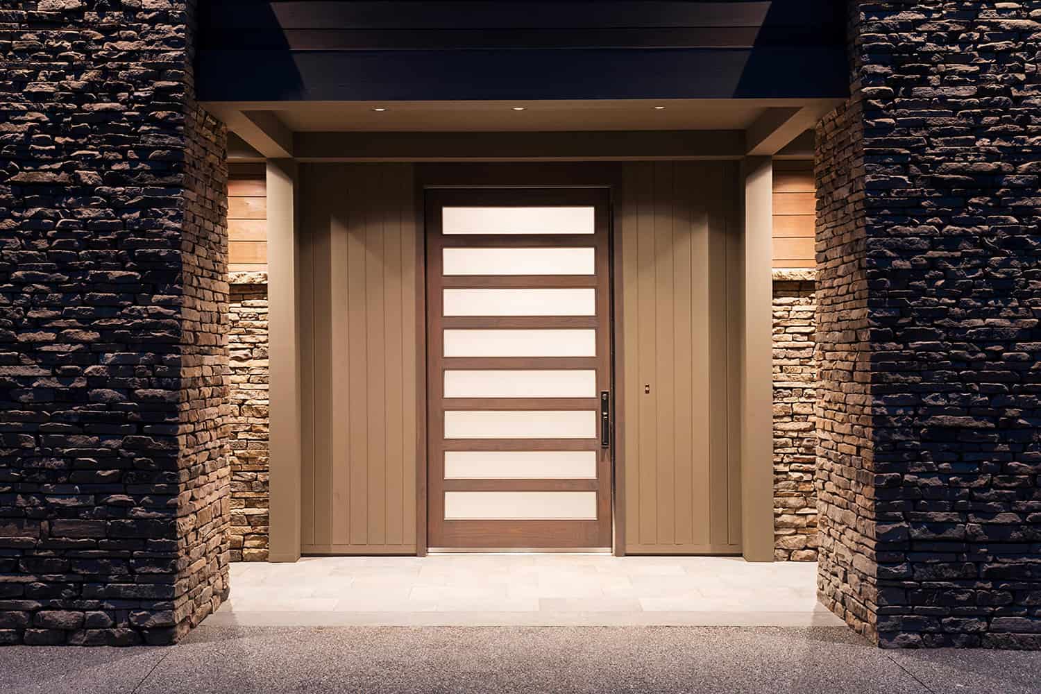 modern-mountain-home-entry-dusk