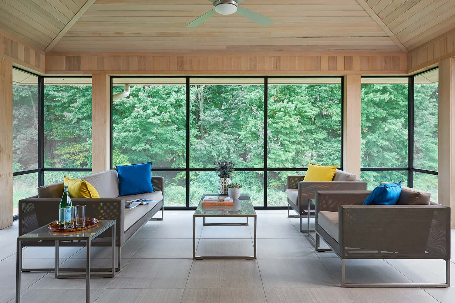 contemporary-sunroom