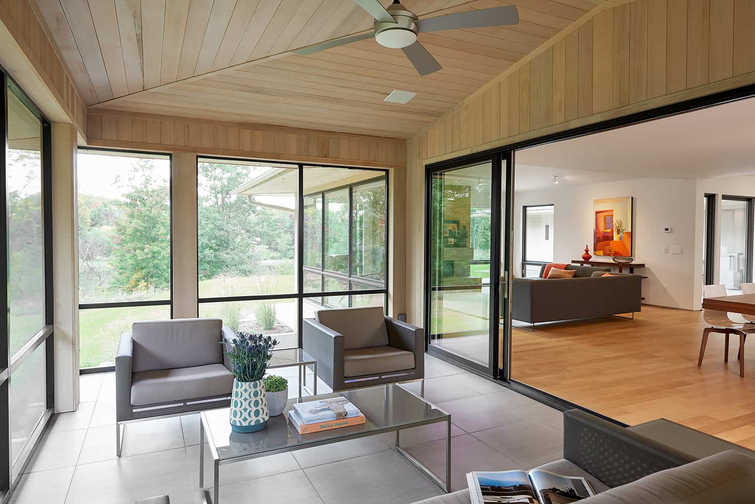 contemporary-sunroom