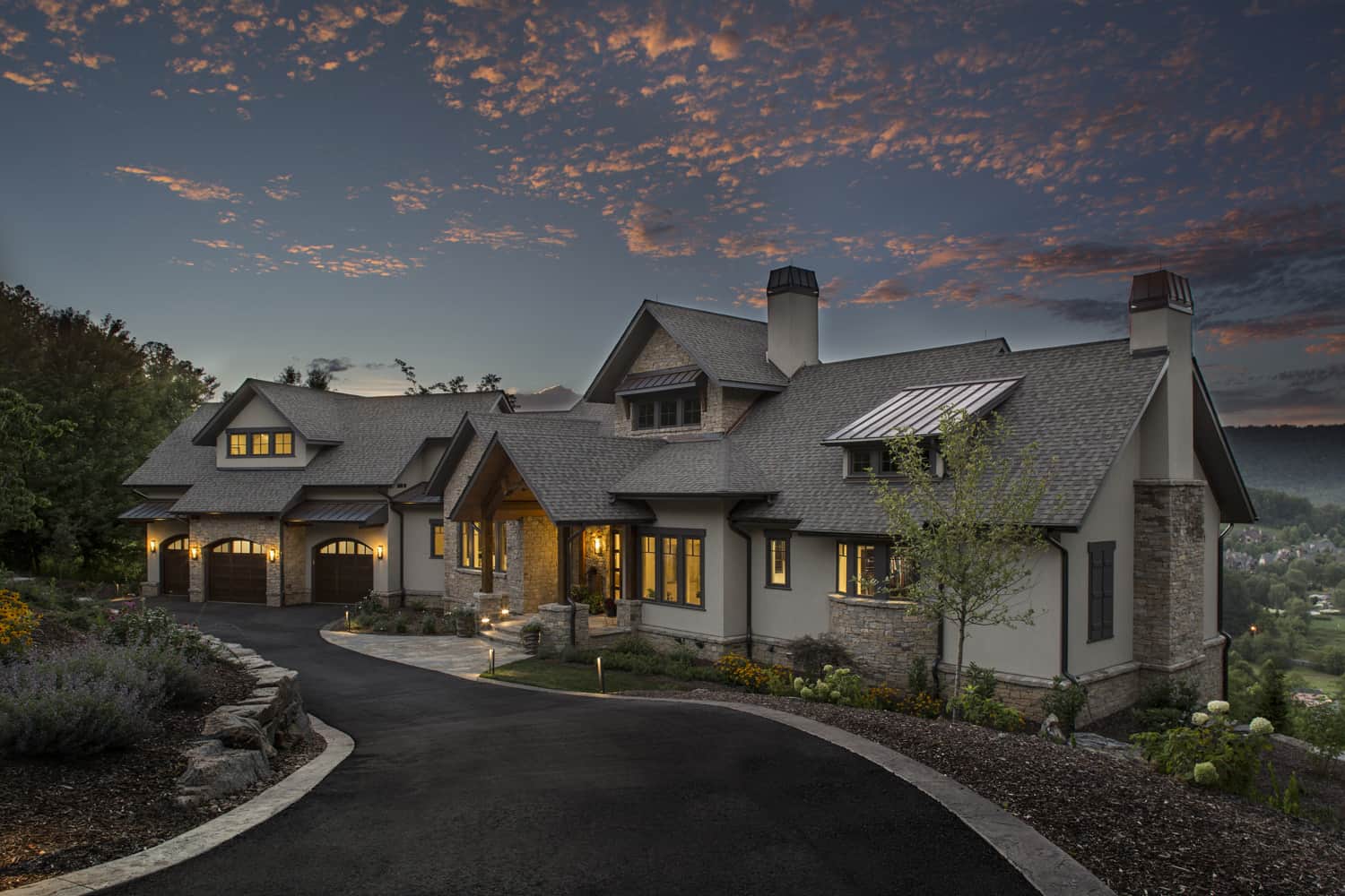 mountain-contemporary-home-exterior-dusk