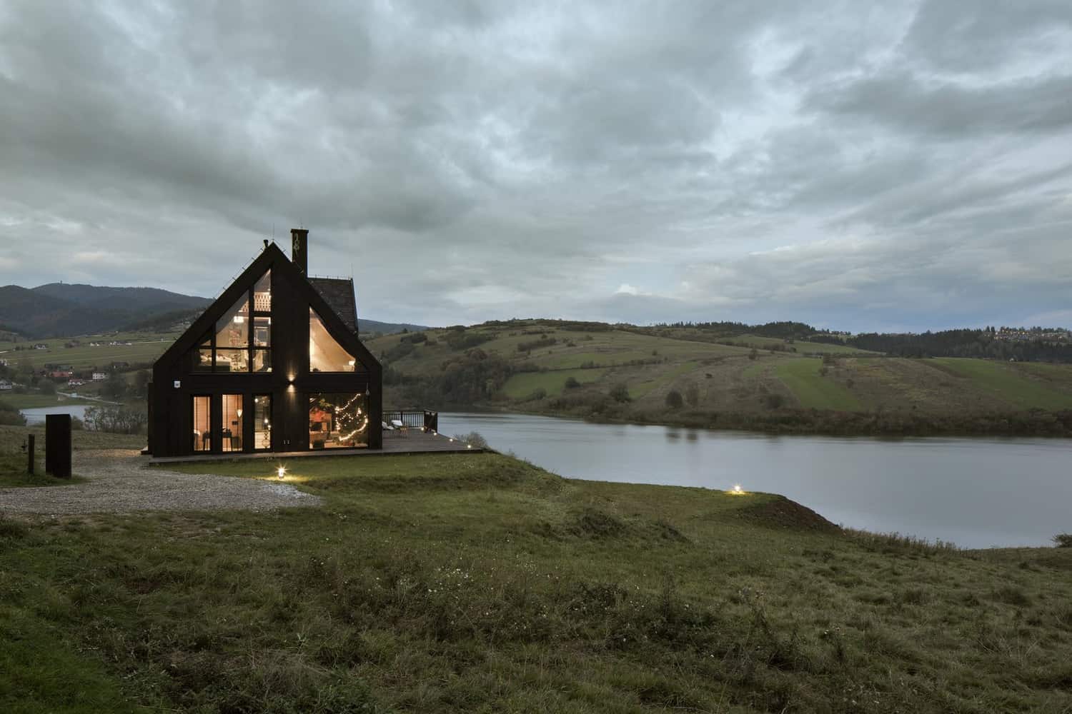 rustic-mountain-cabin-exterior-dusk