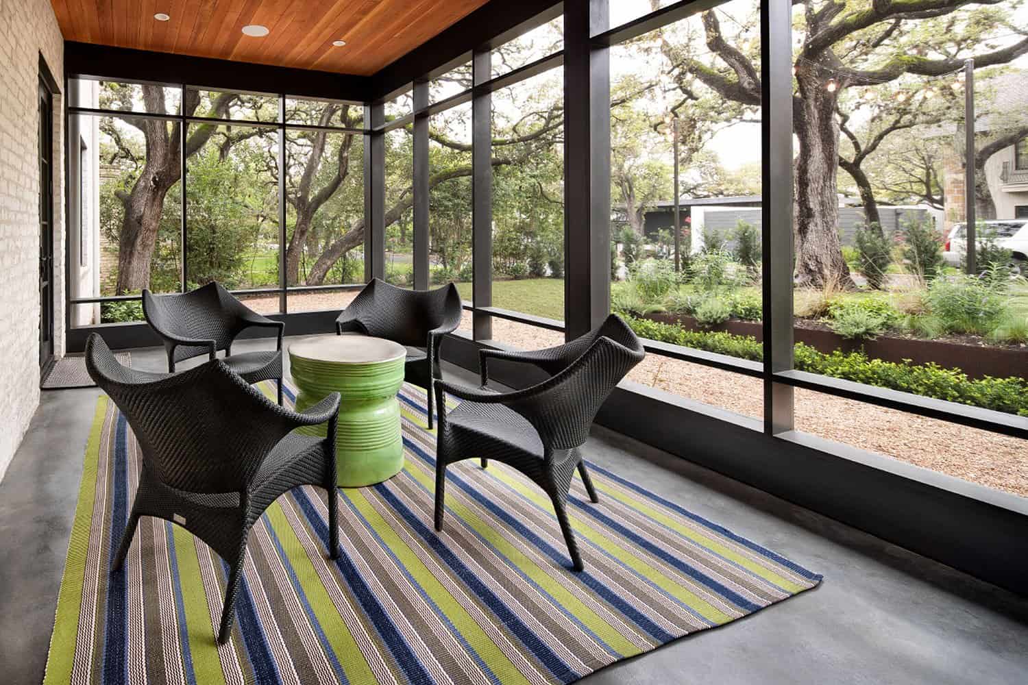 contemporary-screened-porch