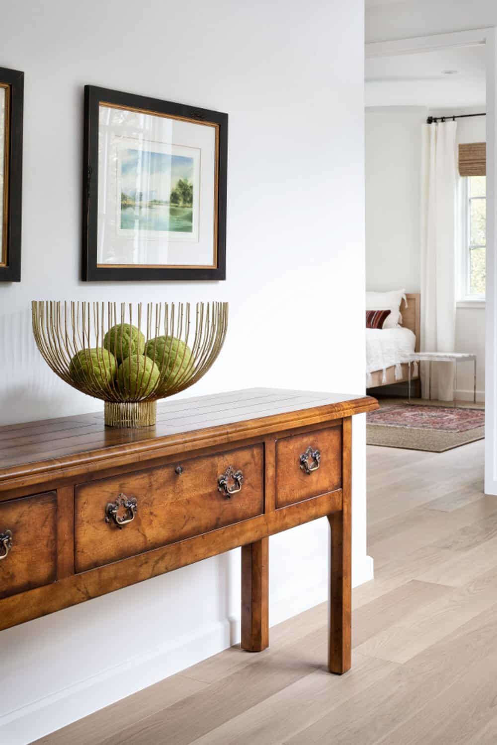contemporary-hall
