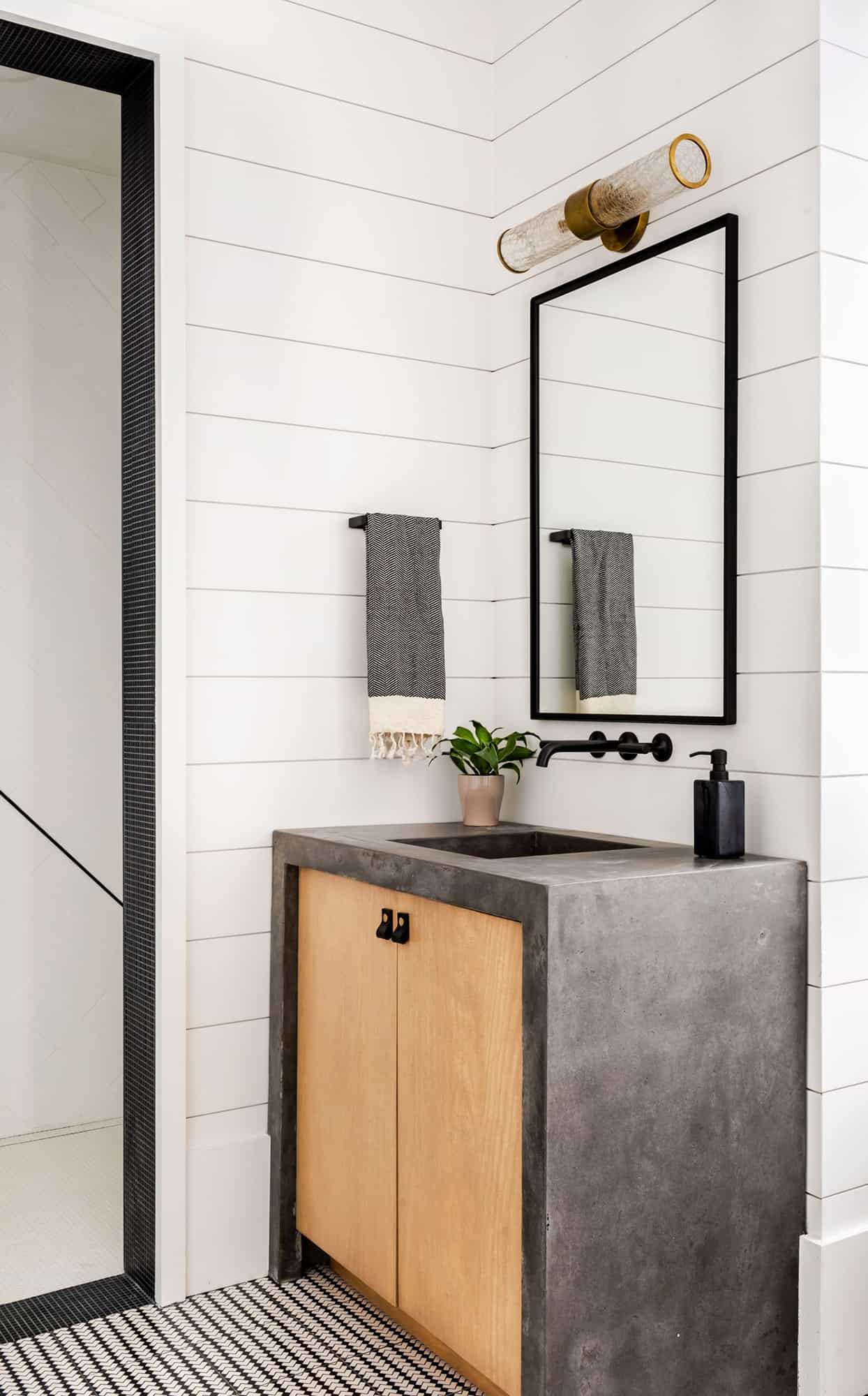 contemporary-bathroom