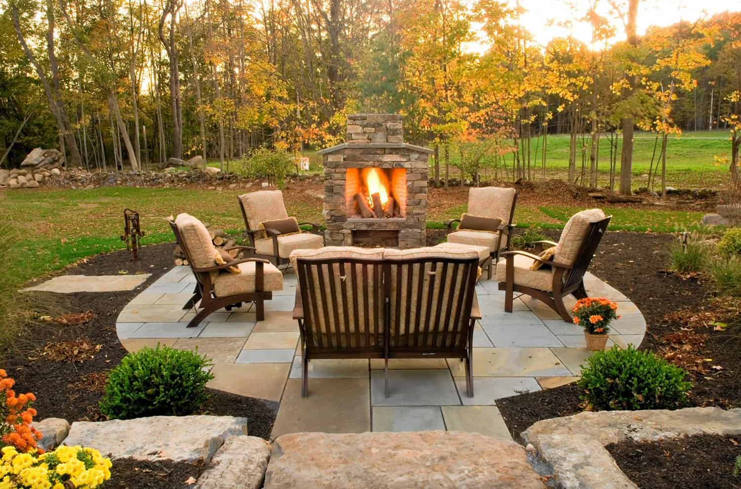 outdoor-fireplace