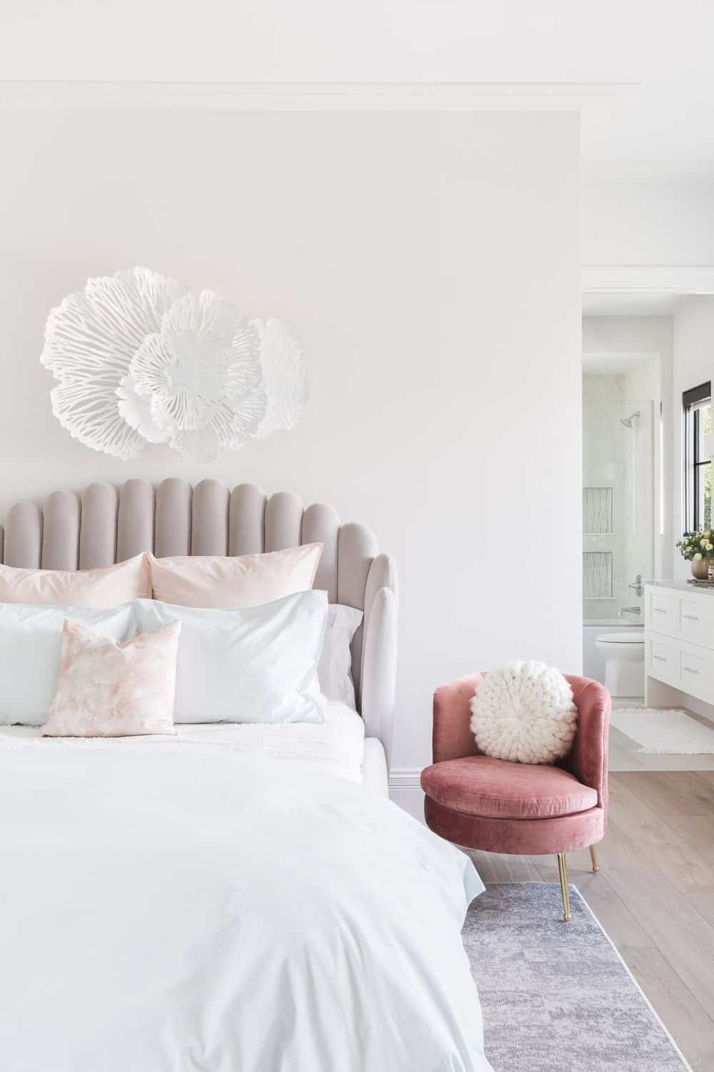 modern-coastal-style-bedroom