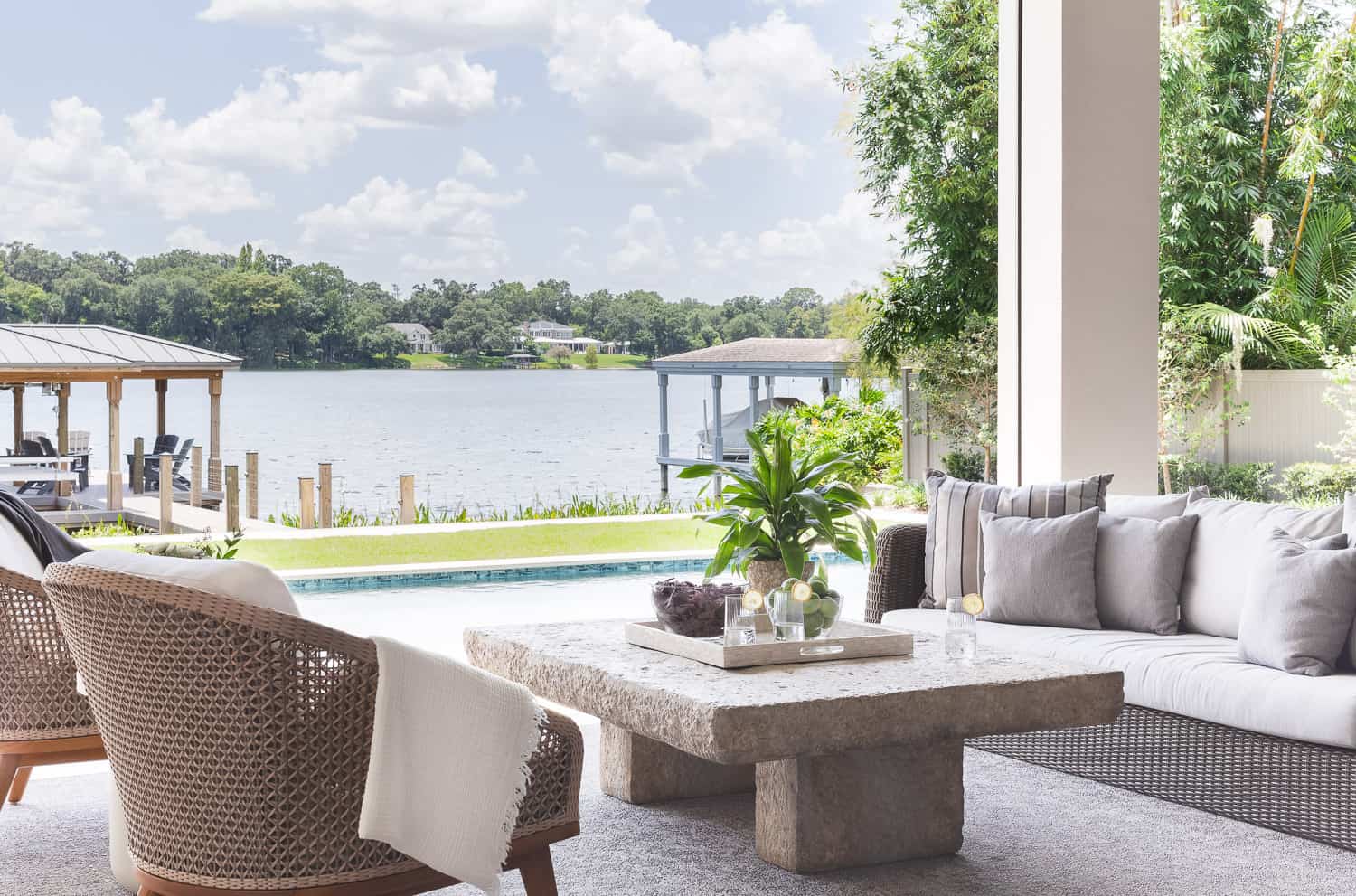 modern-coastal-style-patio