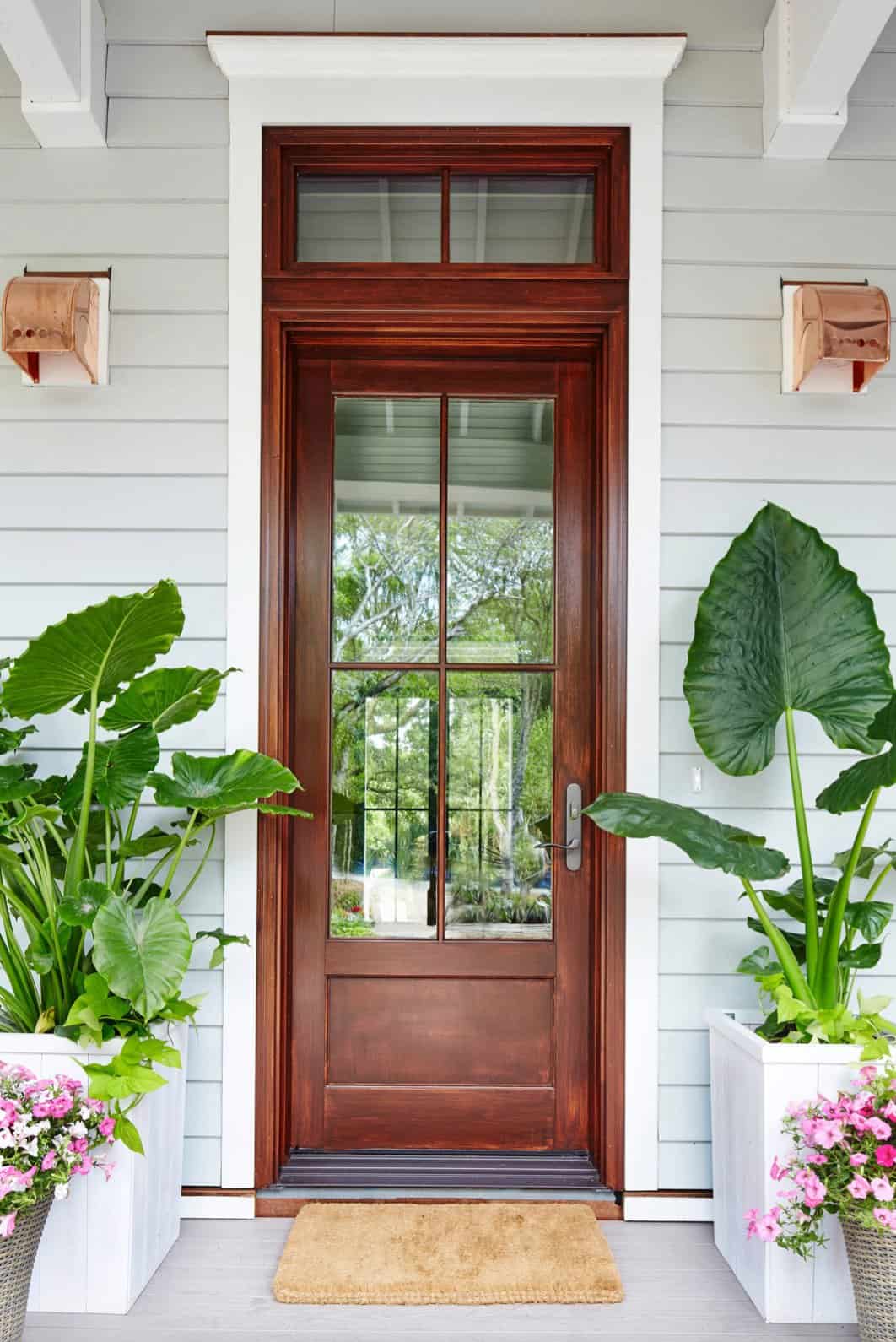beach-house-entry