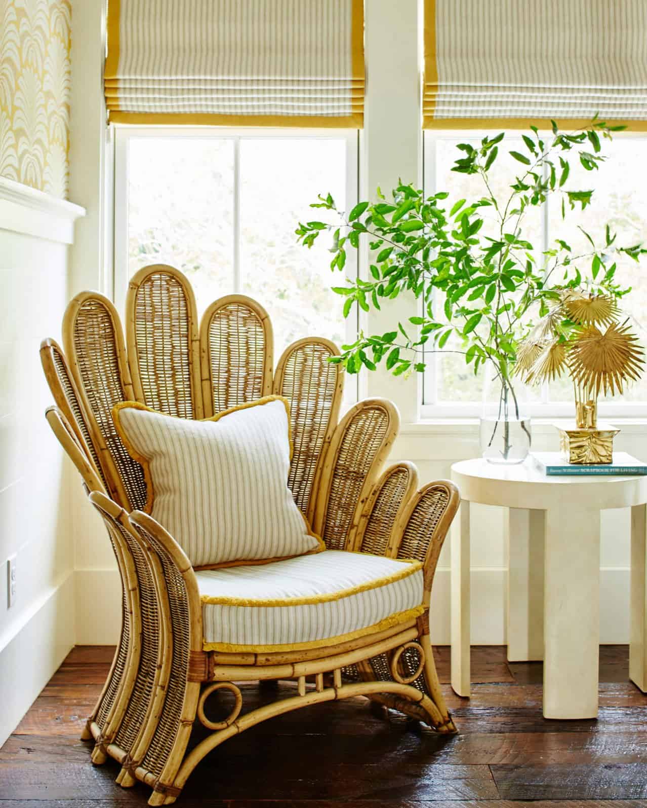 beach-style-bedroom