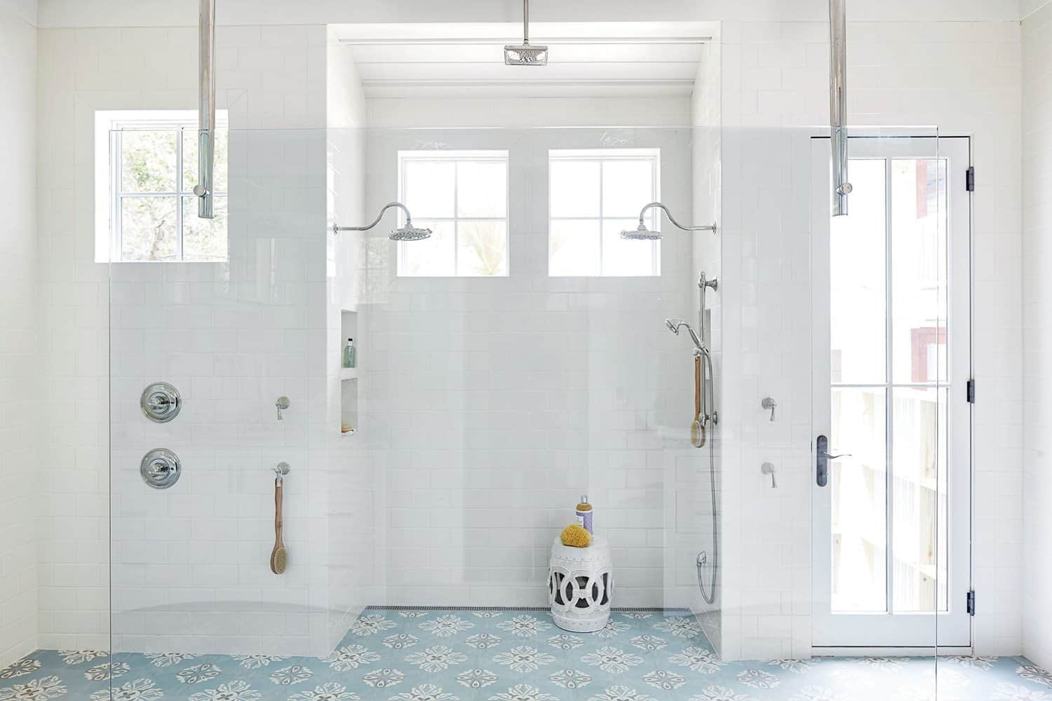 beach-style-bathroom
