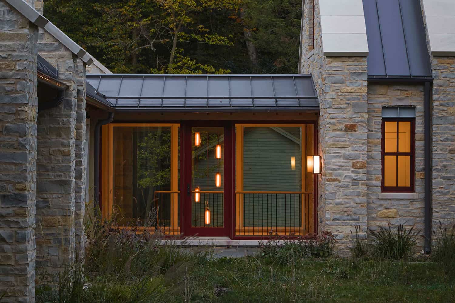 contemporary-home-exterior-dusk