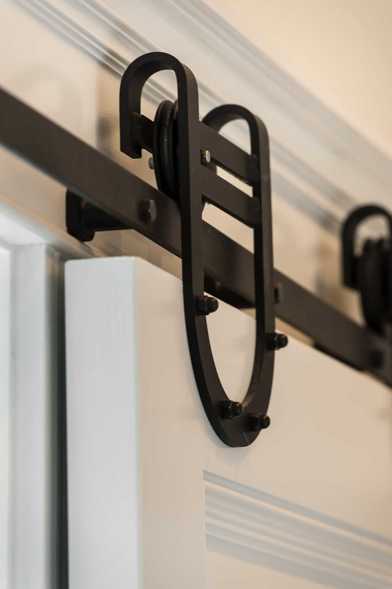 sliding-barn-door-detail