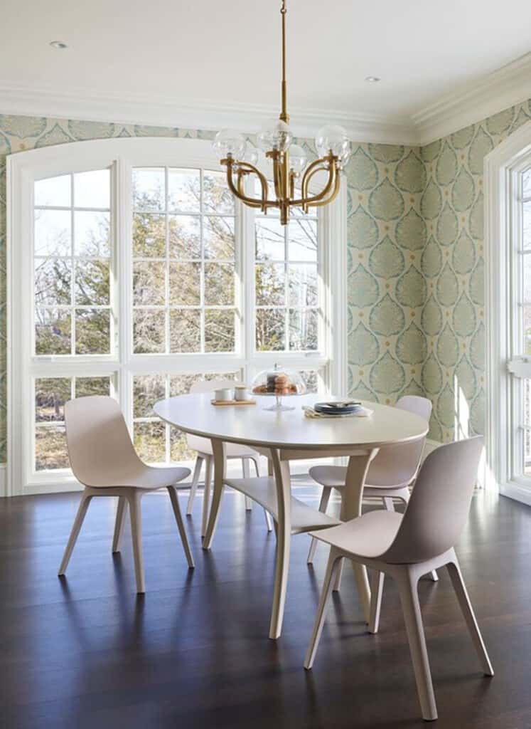 An historic shingle style house in New England gets a beautiful makeover
