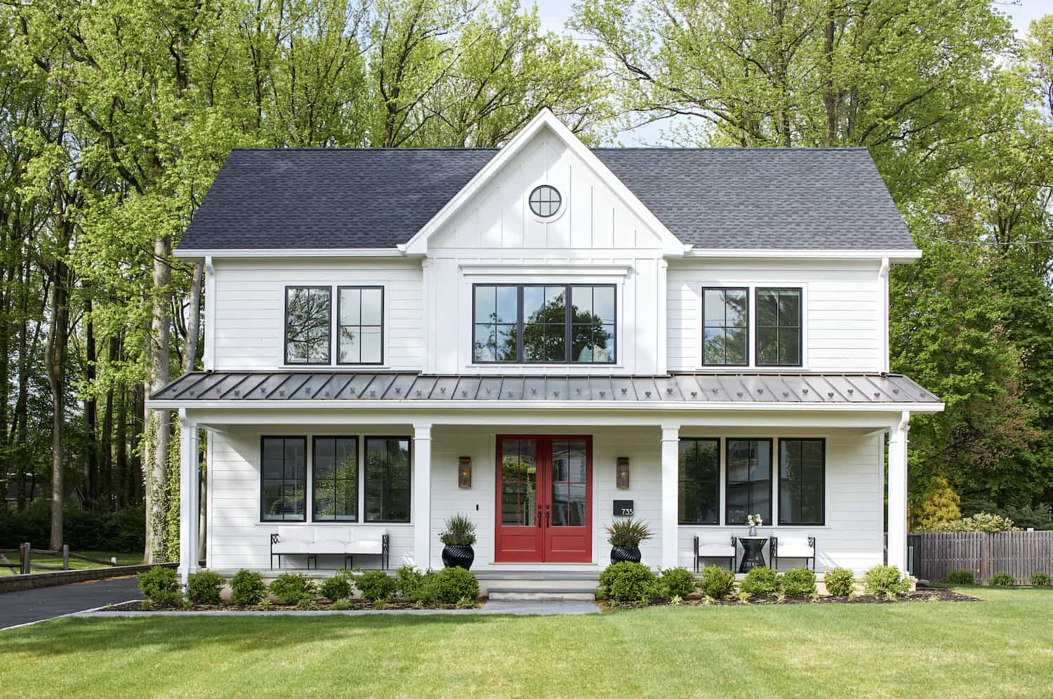 modern-farmhouse-exterior