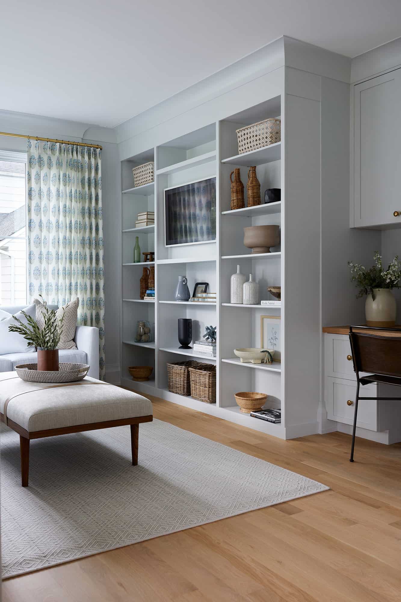 modern-farmhouse-living-room