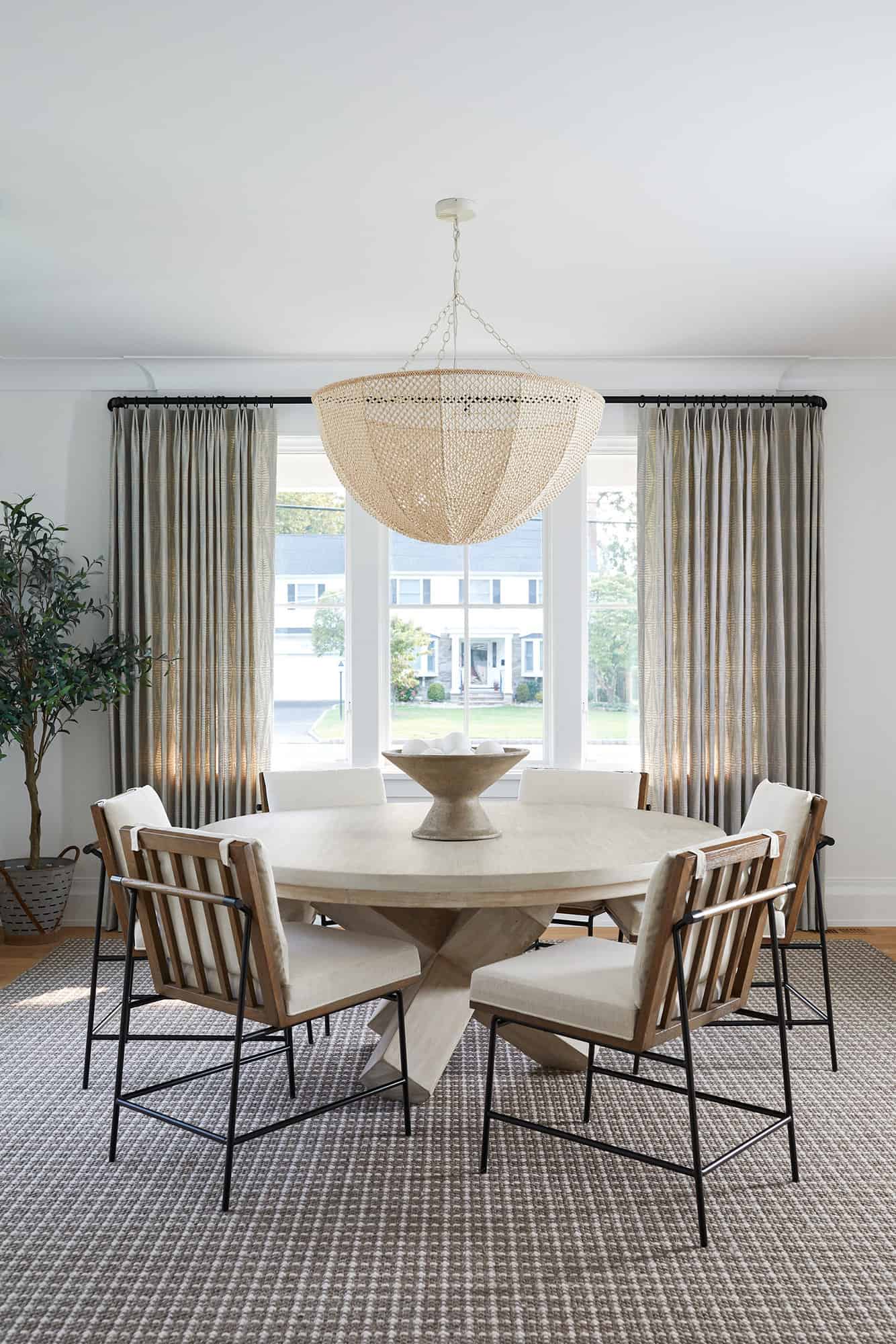 modern-farmhouse-dining-room