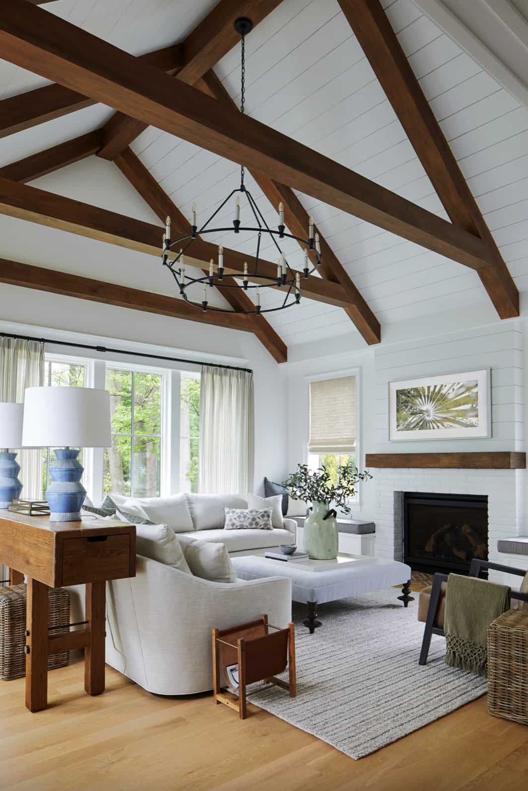 modern-farmhouse-family-room