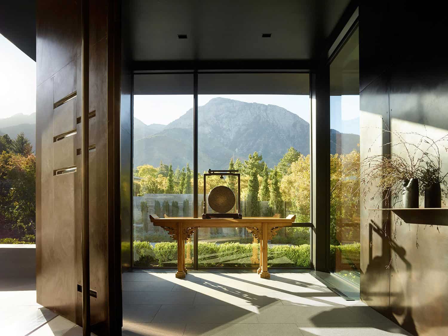 modern-mountain-home-entry