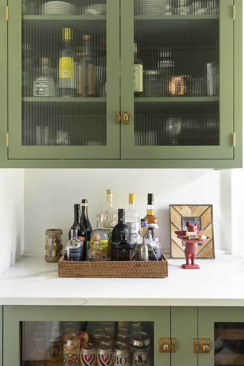 scandinavian-style-home-bar