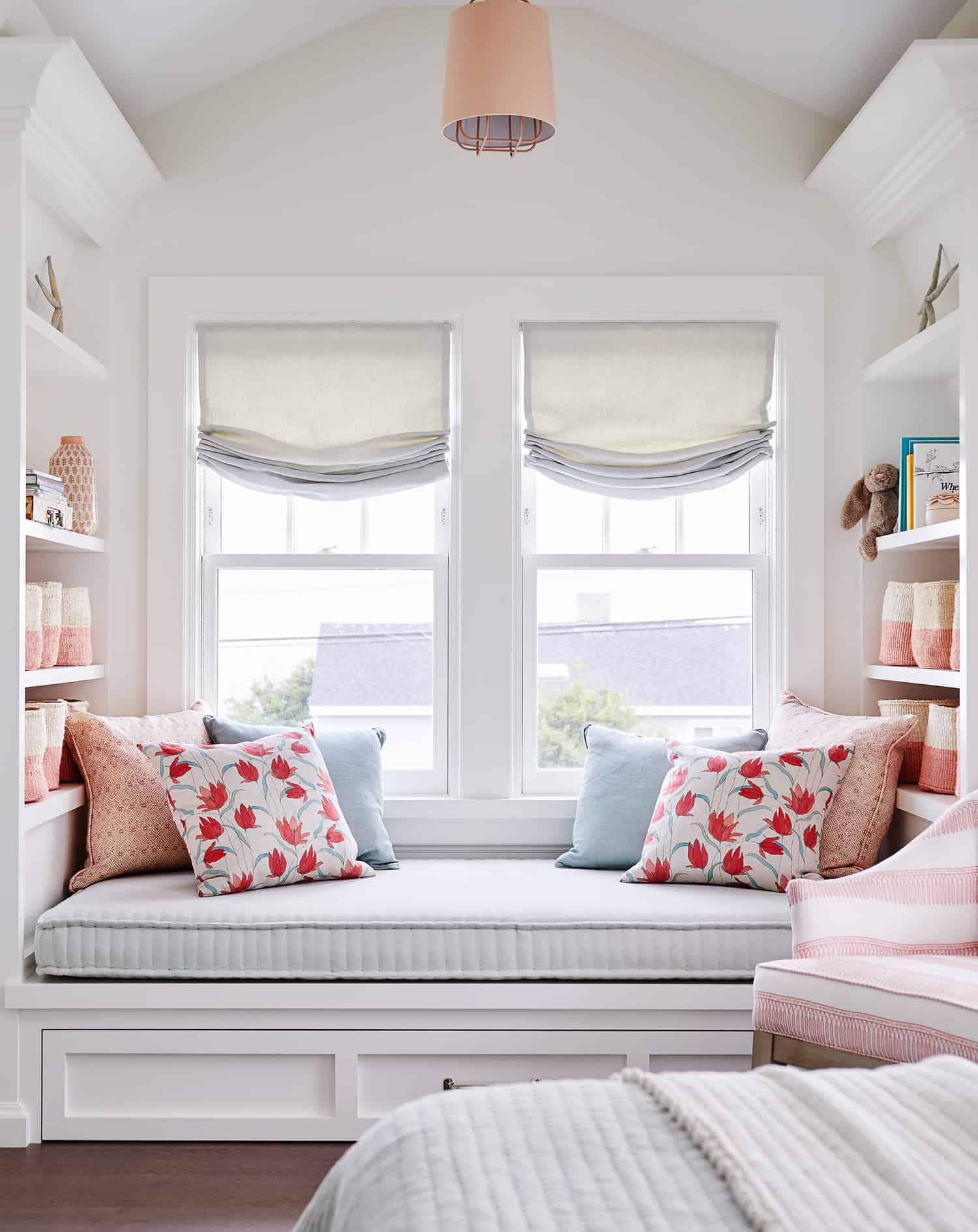 beach-style-bedroom-window-seat