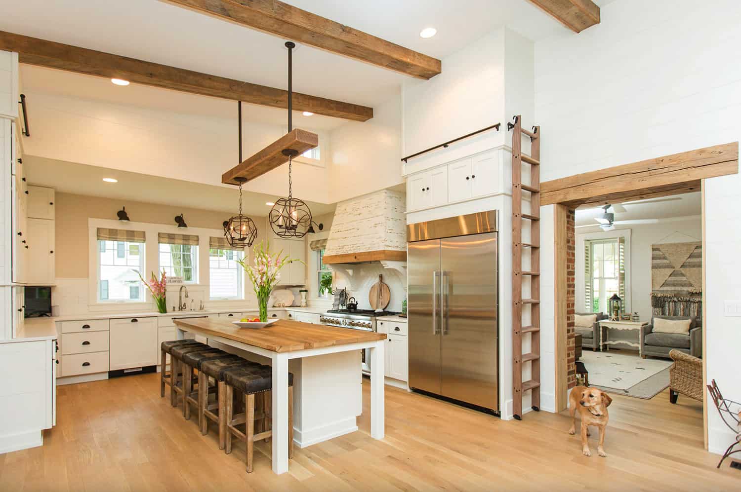 farmhouse-kitchen-with-a-library-ladder