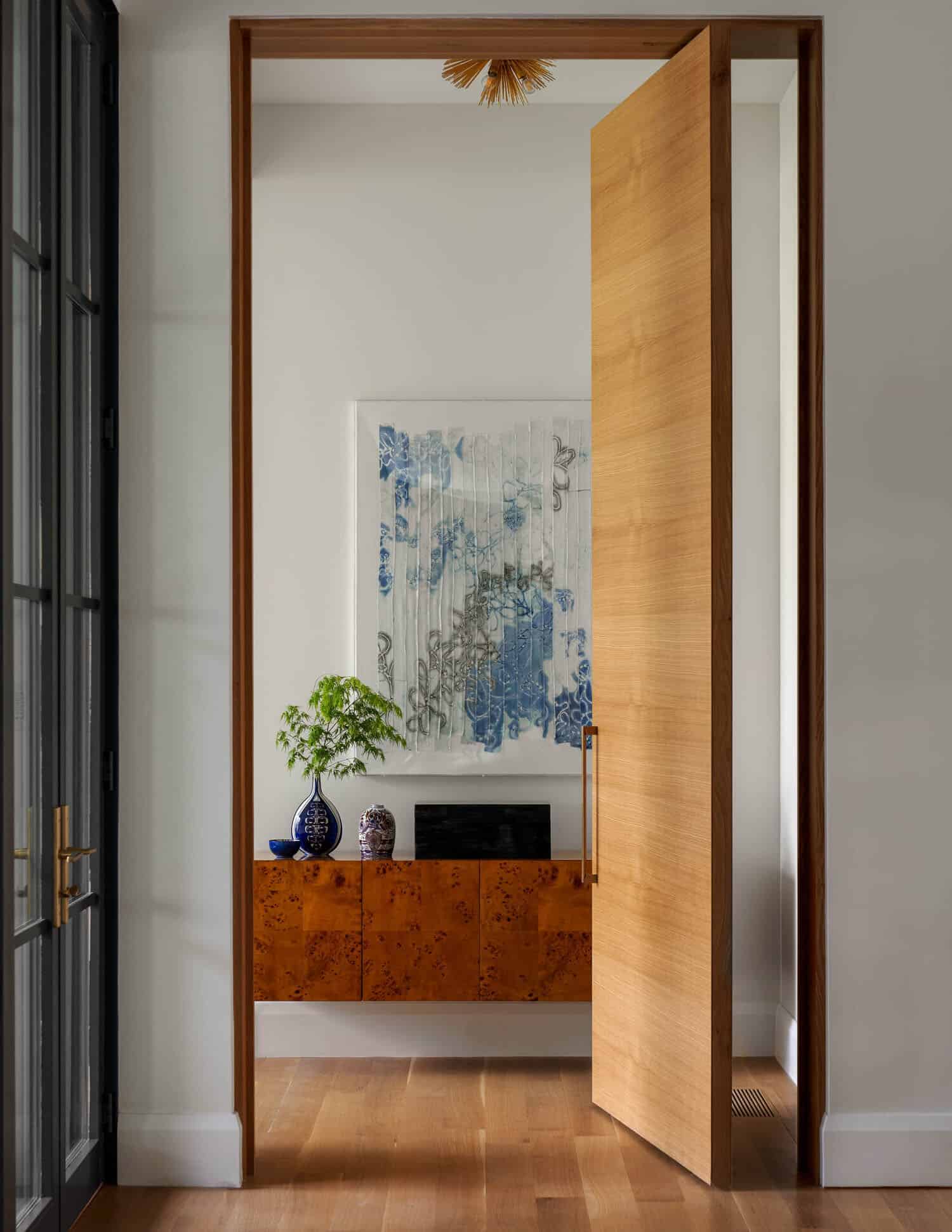 contemporary-hallway