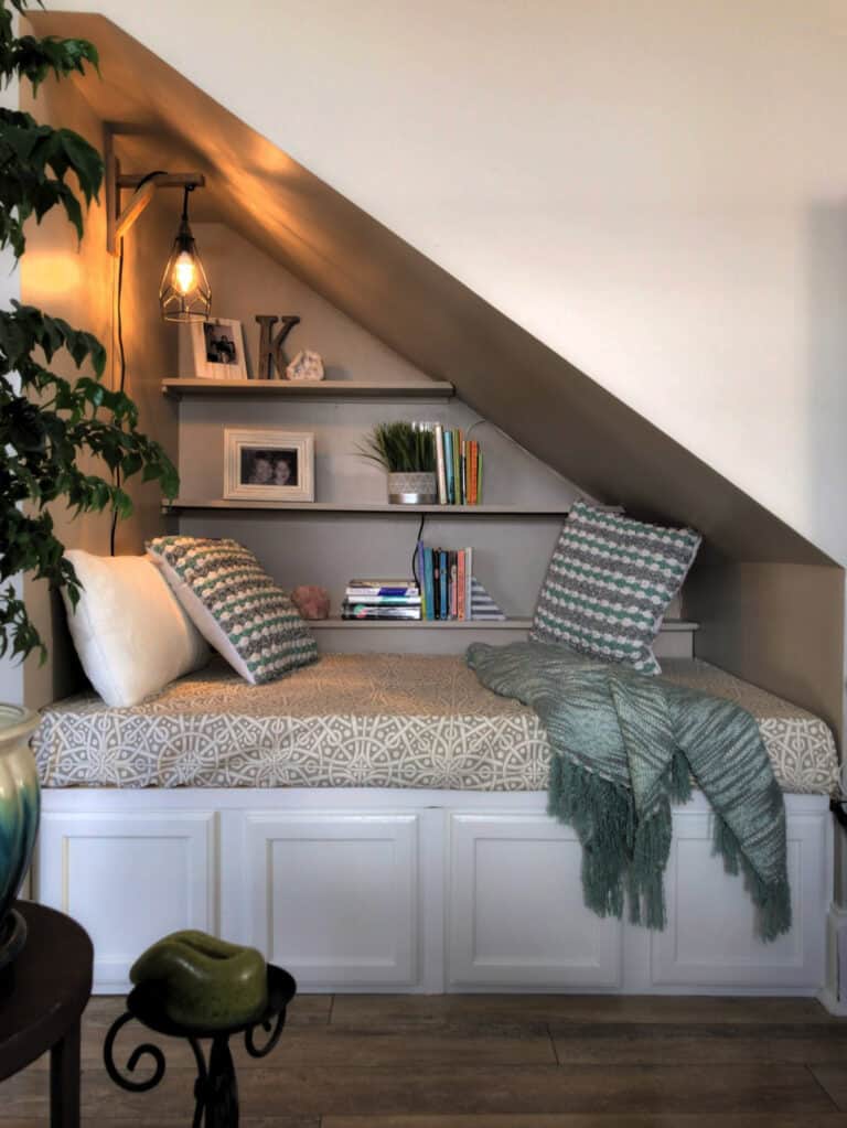 41 Delightfully Cozy Book Nook Ideas To Inspire A Reading Retreat