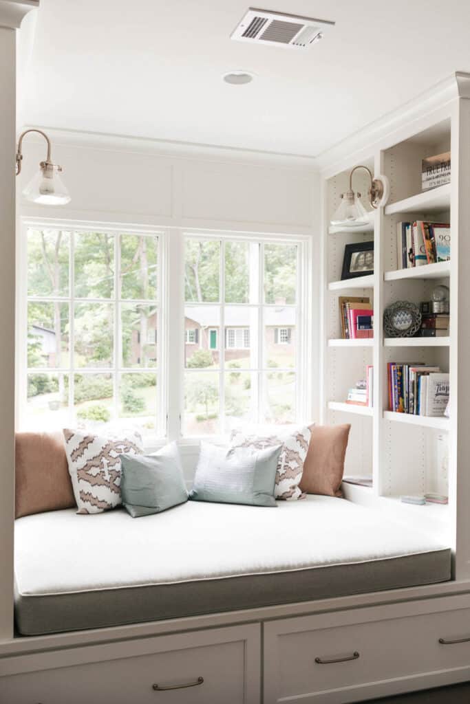 41 Delightfully Cozy Book Nook Ideas To Inspire A Reading Retreat
