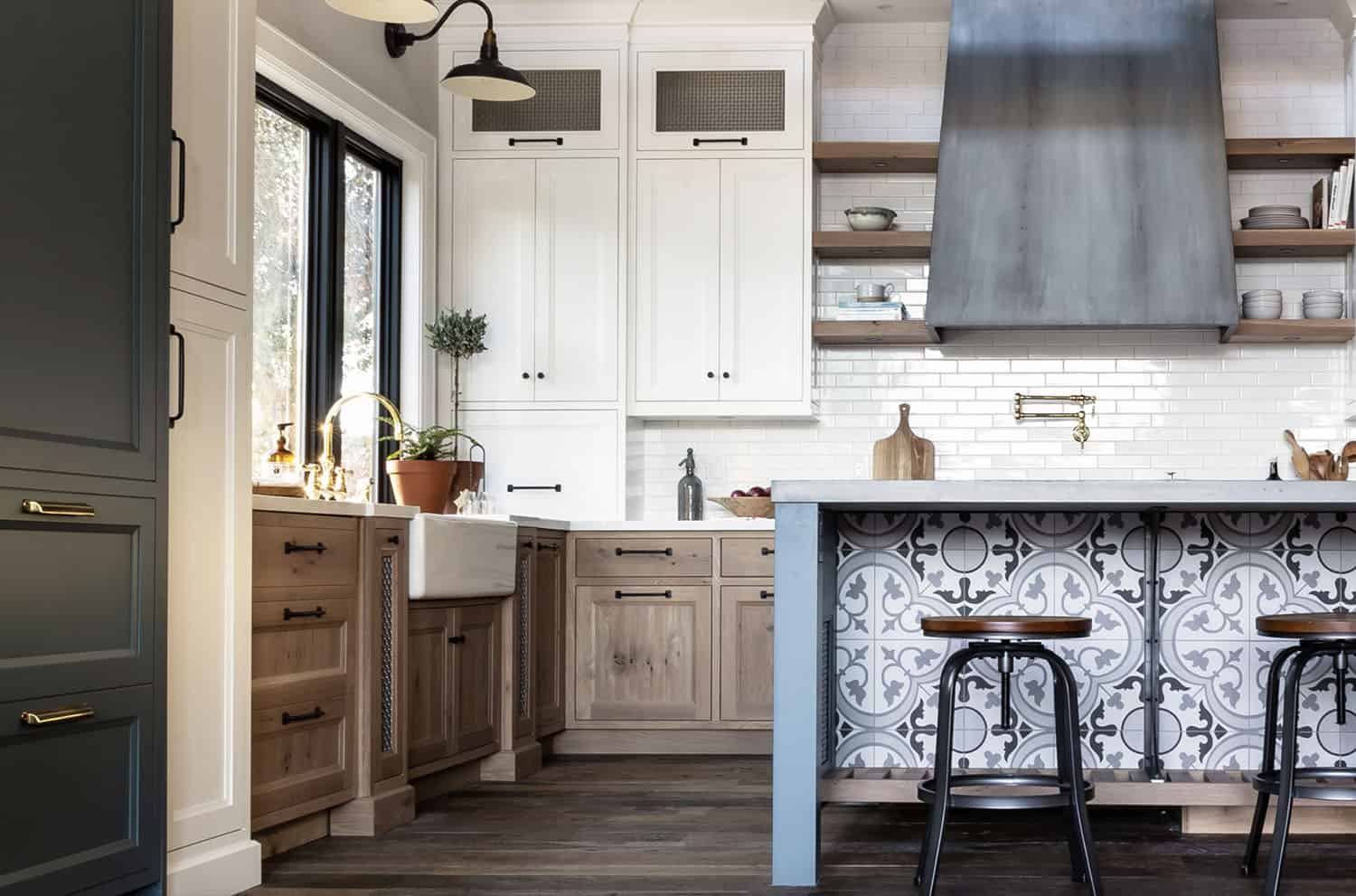 modern-farmhouse-kitchen